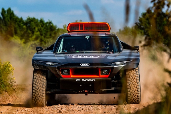 kompanija-audi-predstavlja-svog-pretendenta-za-tron-dakar-relija