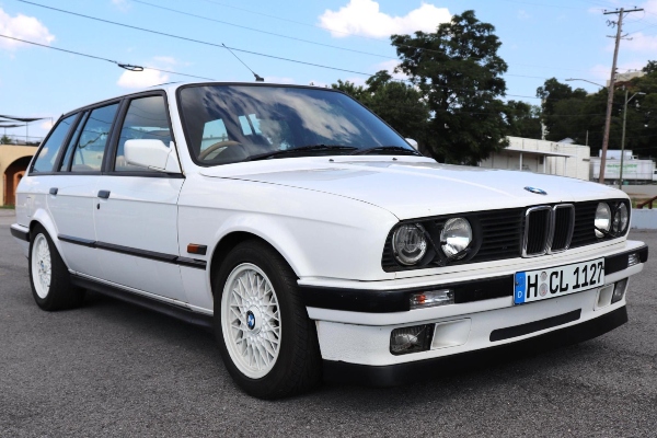 bmw-e30-karavan-sa-m3-e36-masinom-prodat-za-gotovo-18000