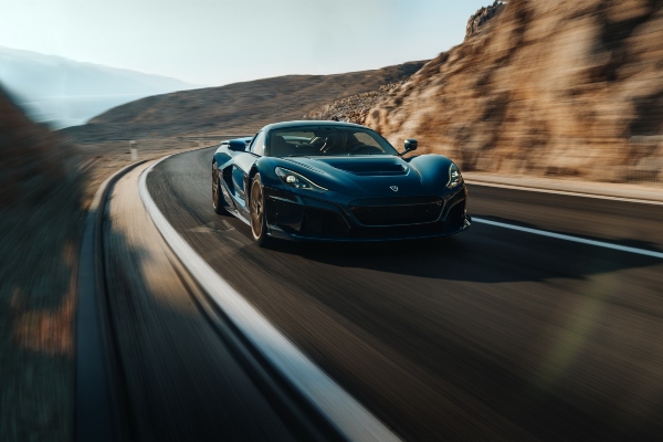 novo-savrsenstvo-kompanije-rimac-u-svetu-hiperautomobila