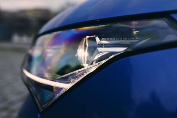 skoda-predstavlja-enyaq-sportline-iv-80x-najmocnije-izdanje-svog-suv-opsega