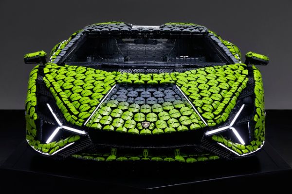 lamborghini-sian-kreiran-od-lego-kockica-u-punoj-velicini