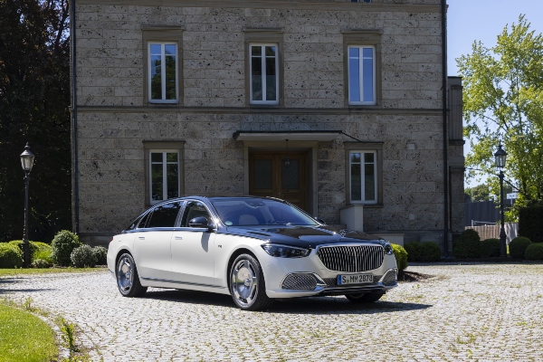 mercedes-maybach-s-class-startuje-sa-evropskom-kampanjom-u-dve-varijante