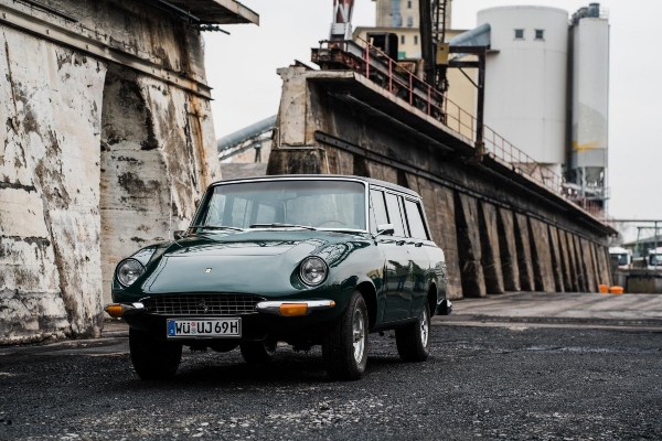 kolekcionar-koji-je-sebi-kreirao-ferrari-suv-davne-1969-godine