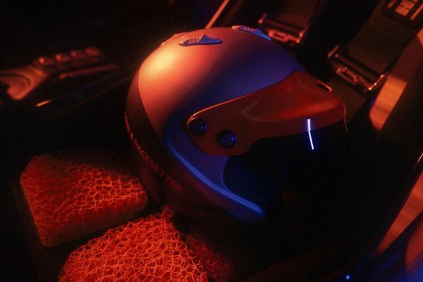 mini-predstavlja-svoj-elektricni-bezbednosni-model-za-novu-formula-e-sezonu