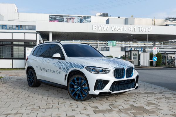 bmw-obecava-vodonicnu-x5-liniju-do-sredine-scedece-godine