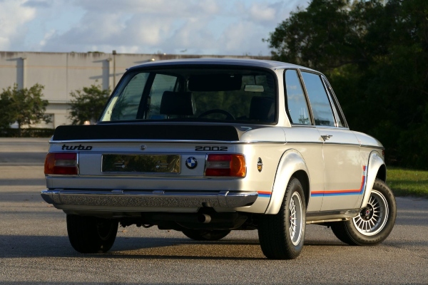 klasik-bez-premca-bmw-2002-turbo