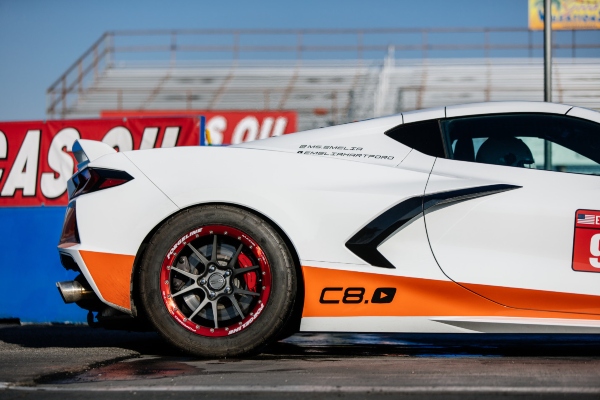 corvette-c8-model-izbacen-iz-takmicenja-zbog-toga-sto-je-prebrz