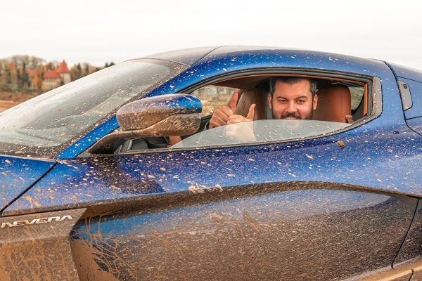 rimac-i-njegov-nevera-model-u-neobicnoj-terenskoj-akciji-pre-unistavanja