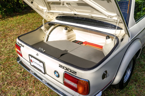 Pionirska turbo mašina i predivni klasik kompanije BMW
