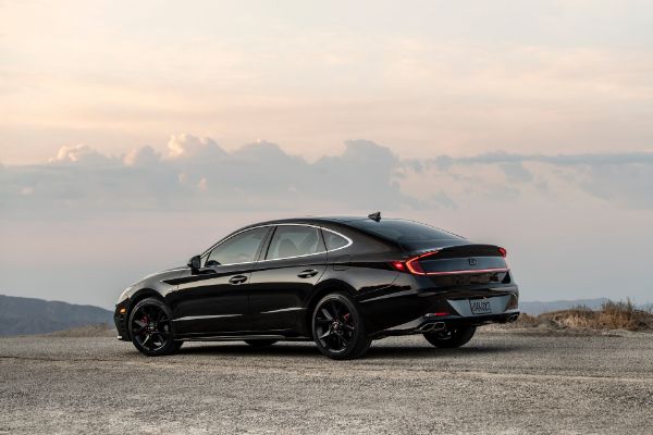 hyundai-predstavlja-sonata-n-line-night-edition