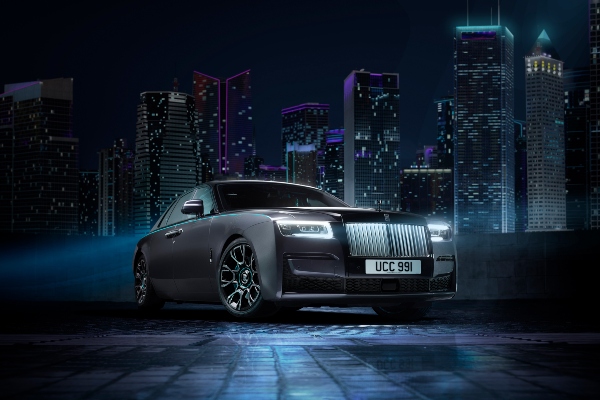 rolls-royce-predstavlja-najcistiju-mracnu-viziju-luksuza-black-badge-ghost