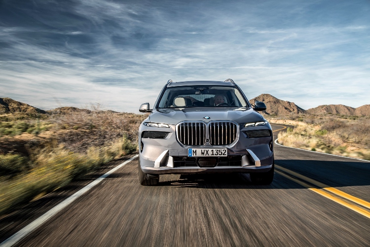 predstavljen-novi-luksuzni-bmw-x7