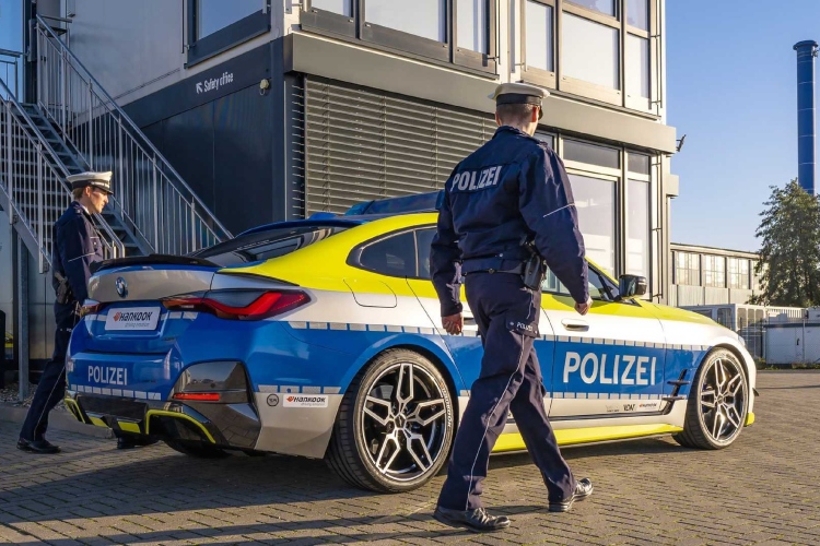 tjuner-ac-schnitzer-predstavlja-novi-model-za-nemacku-policiju-23