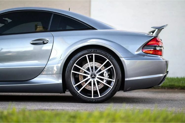 mercedes-sl-amg-black-series-12-1