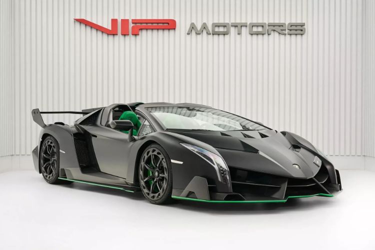 2015-lamborghini-veneno-roadster-no2-4