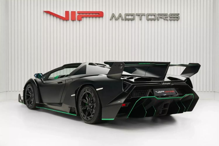 2015-lamborghini-veneno-roadster-no2-6