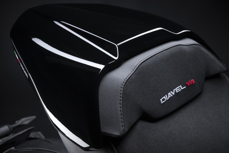 ducati-diavel-v4-4