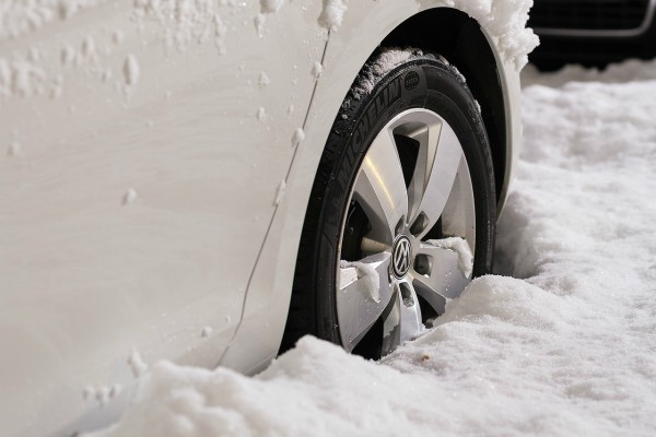 kako-da-pravilno-odrzavate-svoj-automobil-tokom-ledenih-dana