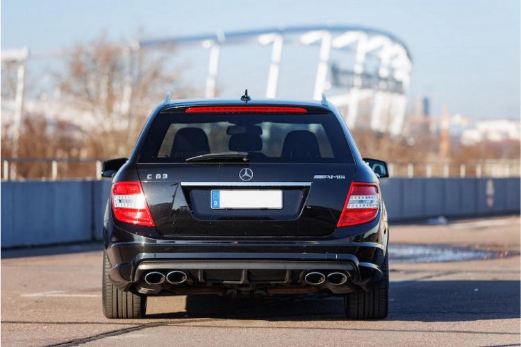 bivsi-sumaherov-mercedes-amg-c63-odlazi-na-aukciju