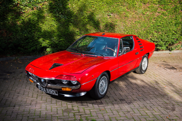 nesvakidasnja-lepota-klasicnog-alfa-montreal-modela