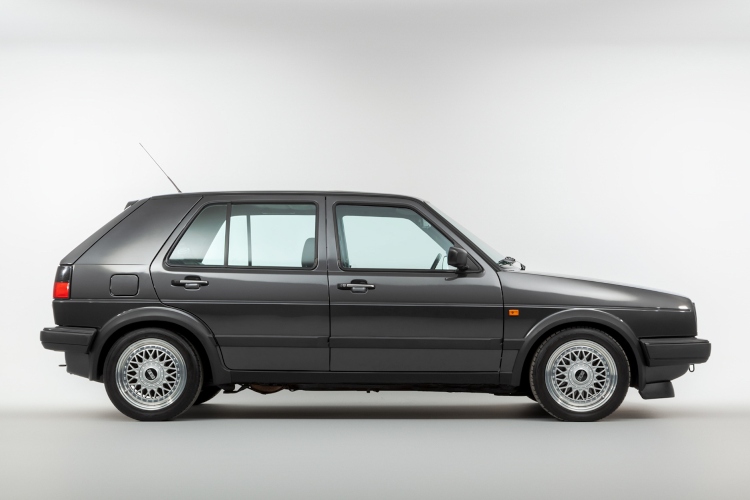 golf-g60-limited-retki-klasik-vrhunskih-performansi-i-neupadljivog-stila-21