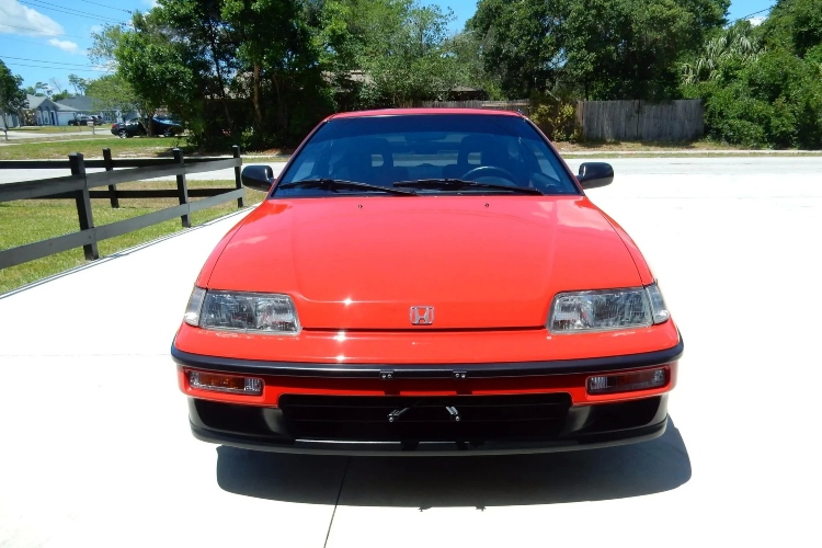 perfektno-ocuvani-honda-crx-model-iz-devedesete-prodat-za-40