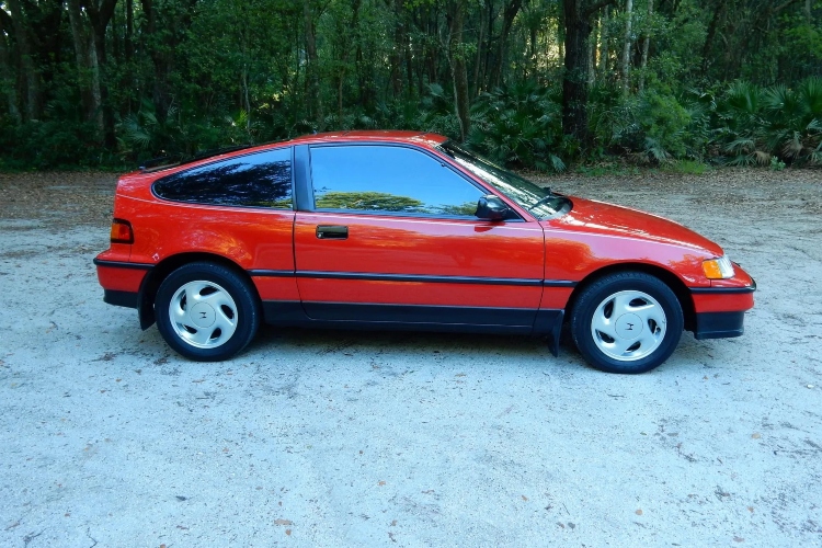 perfektno-ocuvani-honda-crx-model-iz-devedesete-prodat-za-40