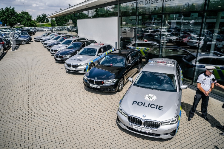 policija-u-ceskoj-dobila-prvu-flotu-bmw-540i-xdrive-touring-modela-8