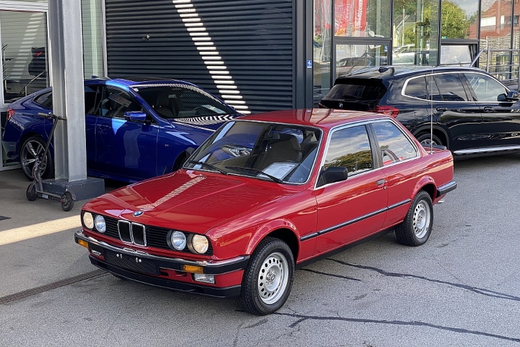 austrijski-diler-prodaje-klasicni-bmw-e30-iz-1985