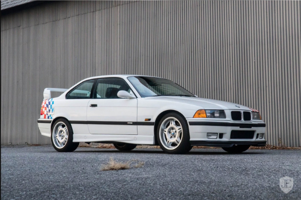 savrseni-bmw-e36-m3-sa-sredine-devedesetih-1