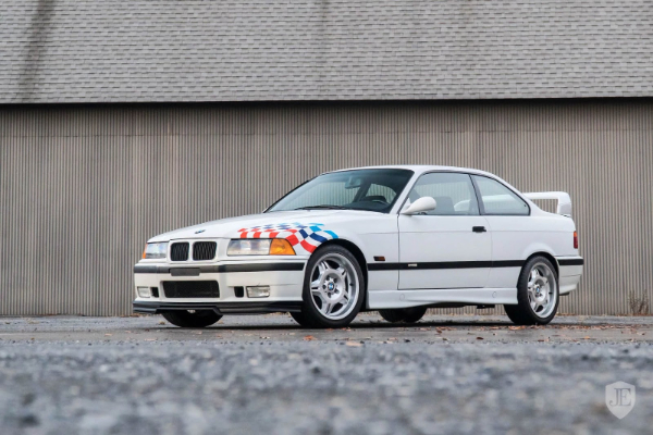 savrseni-bmw-e36-m3-sa-sredine-devedesetih-2