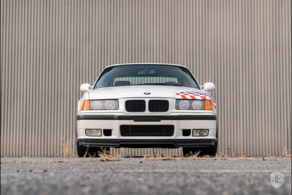 savrseni-bmw-e36-m3-sa-sredine-devedesetih-8