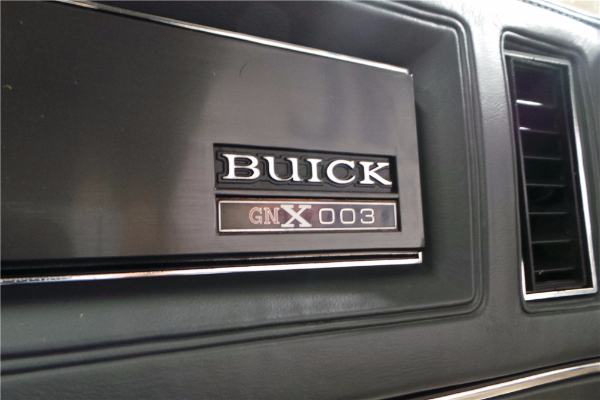 prvi-buick-gnx-odlazi-na-aukciju-1