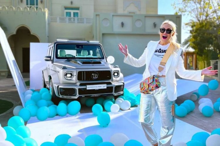 supercar-blondie-dobila-prvi-tiffany-brabus-g-wagon