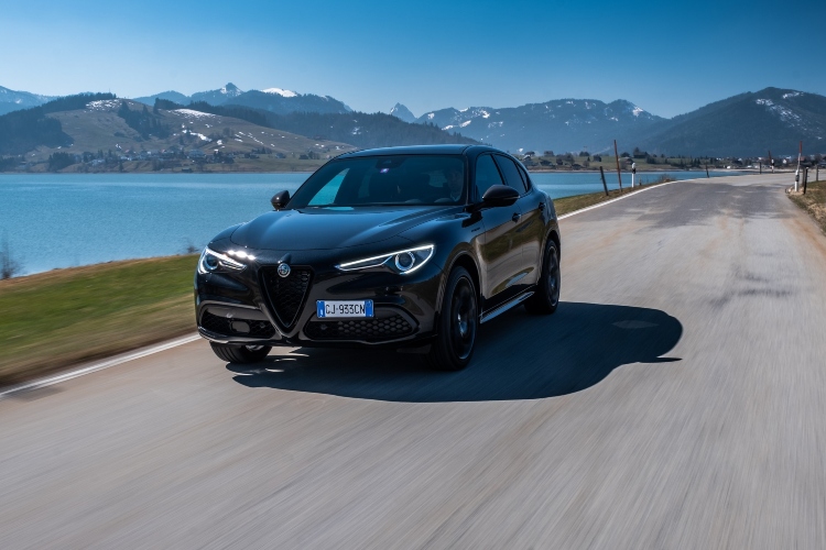 alfa-romeo-predstavlja-giulia-i-stelvio-estrema-modele