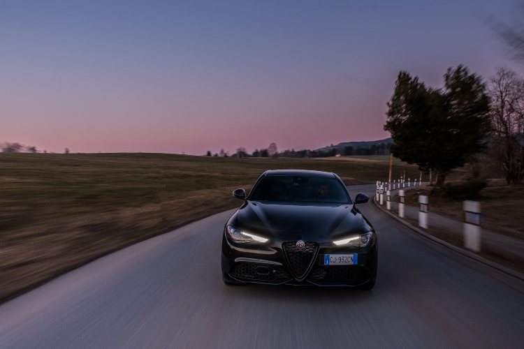 alfa-romeo-predstavlja-giulia-i-stelvio-estrema-modele