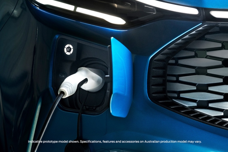 2023-ford-e-transit-custom-elektricni-kombi-futuristickog-dizajna