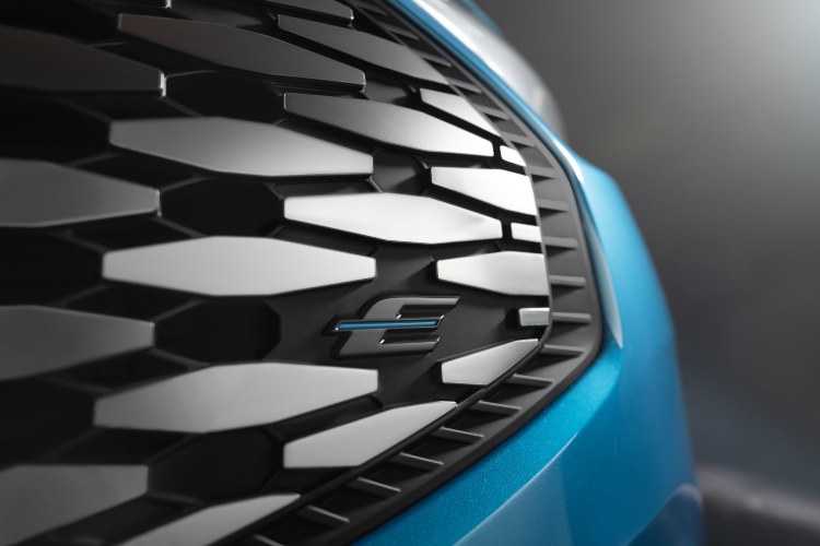 2023 Ford E-Transit Custom - Električni kombi futurističkog dizajna