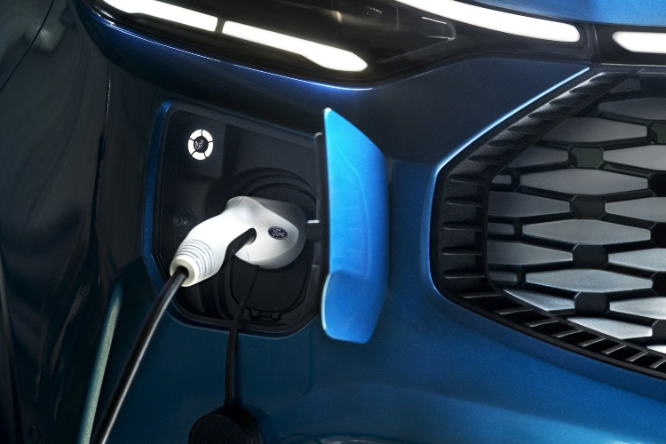 2023 Ford E-Transit Custom - Električni kombi futurističkog dizajna