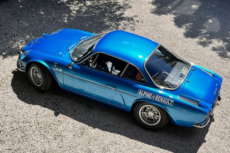 nemoguce-je-ne-zaljubiti-se-u-klasicni-i-savrseni-alpine-a110-model-iz-1973-godine