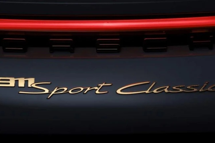specijalni-911-sport-classic-model-u-cast-sportskoj-legendi-sedamdesetih