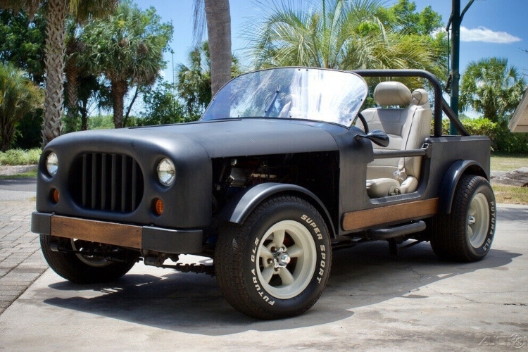 transformacija-jeep-wrangler-modela-iz-1988-godine-u-brutalni-hot-rod
