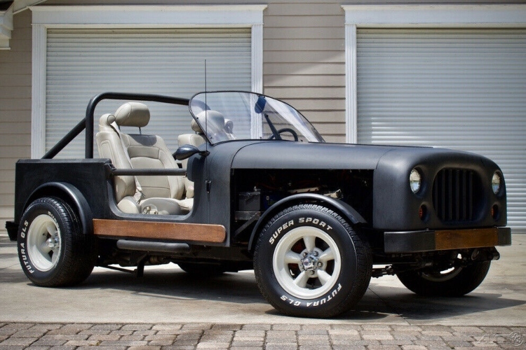 transformacija-jeep-wrangler-modela-iz-1988-godine-u-brutalni-hot-rod