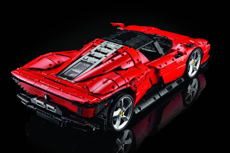 lego-kreirao-ultimativni-ferrari-komplet-sa-funkcionalnim-menjacem-i-klipovima