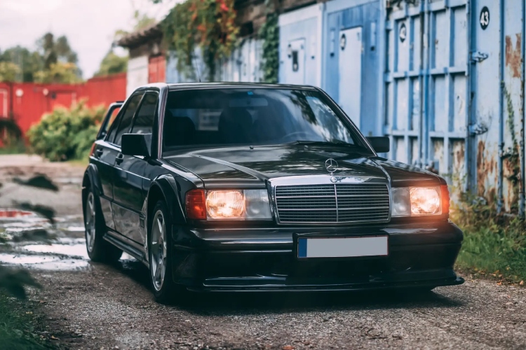 prelepi-mercedes-benz-190e-evo-ii-odlazi-na-aukciju