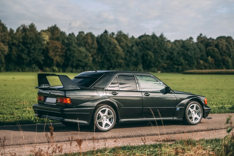 prelepi-mercedes-benz-190e-evo-ii-odlazi-na-aukciju-9