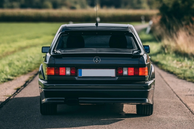 prelepi-mercedes-benz-190e-evo-ii-odlazi-na-aukciju-24