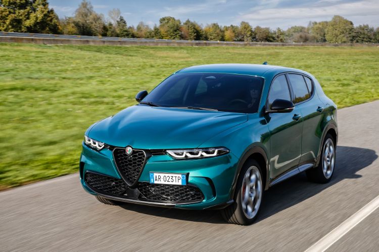 2023-alfa-romeo-tonale-q4-phev-00042