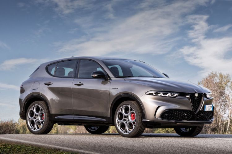 2023-alfa-romeo-tonale-q4-phev-00078