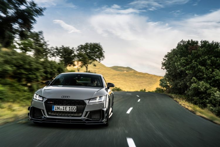 novi-audi-tt-rs-iconic-edition-6